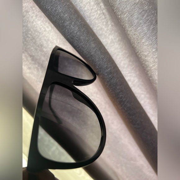 Authentic Celine Sunglasses - Picture 5 of 16